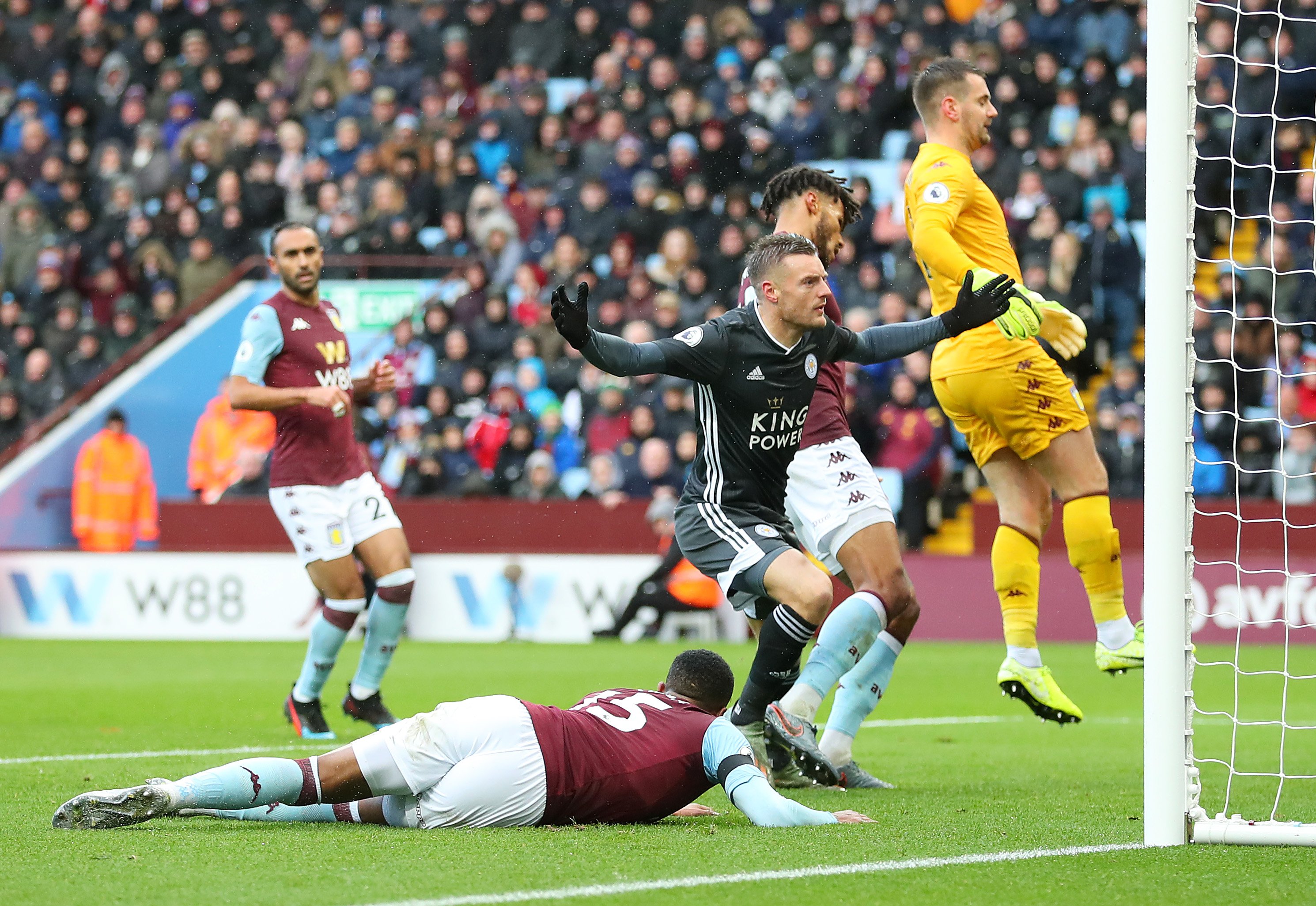 经与多名潜 经与多名潜